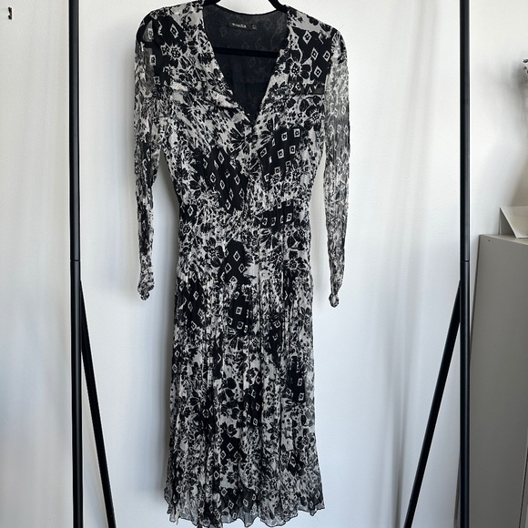 Massimo Dutti silk dress - Picture 1 of 4